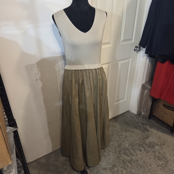Taylor Dresses & Skirts - Taylor Cream Knit Bodice Olive Green Full Maxi Skirt Dress Vneck Pockets Pleated